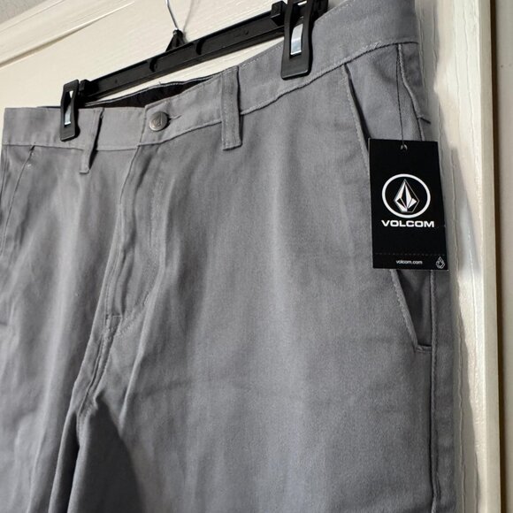 Volcom Men’s Vmonty Stretch Chino Shorts – Light Gray – Size 34 – NWT 🩳✨ - Picture 9 of 11